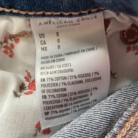 American Eagle Hi-Rise Shortie Shorts Floral Distressed Button Fly Dark Wash 0 - Picture 9 of 12